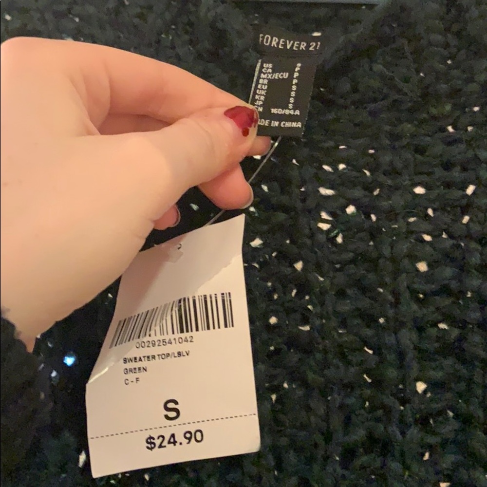 sweater - Picture 3 of 3
